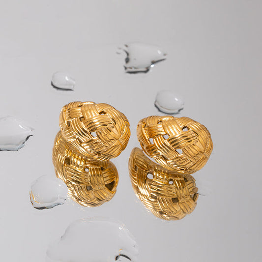 TEXTURE TEARDROP HOOPS