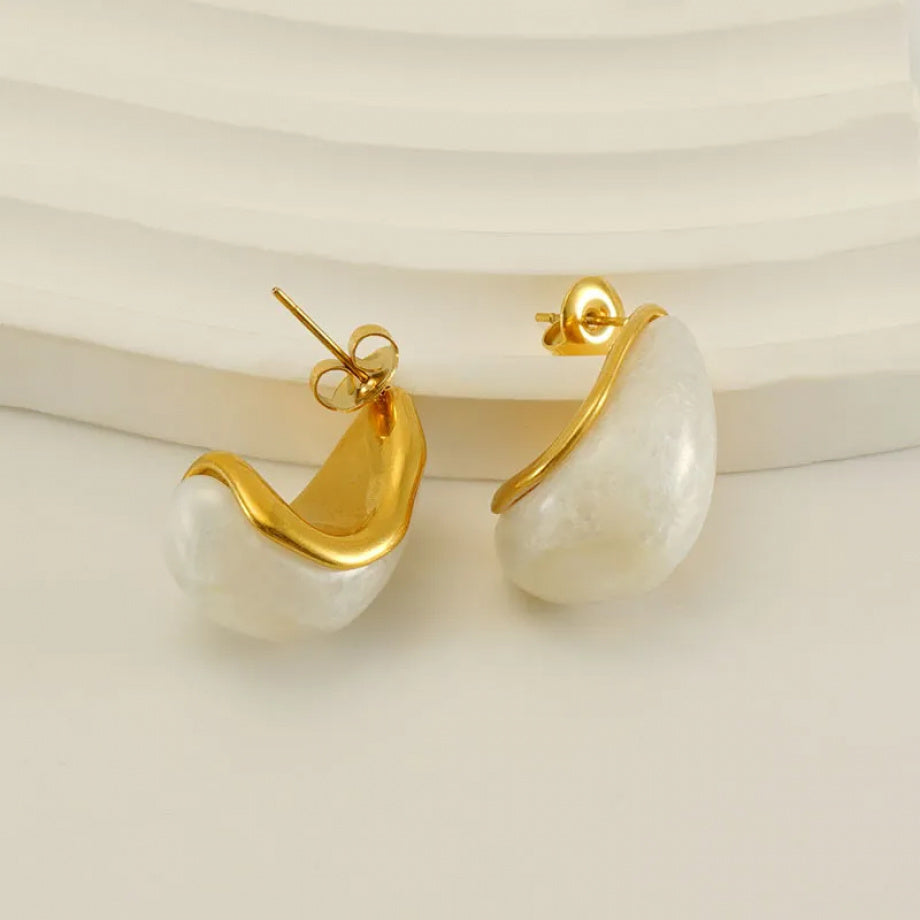 FAUX PEARL DECOR HOOPS