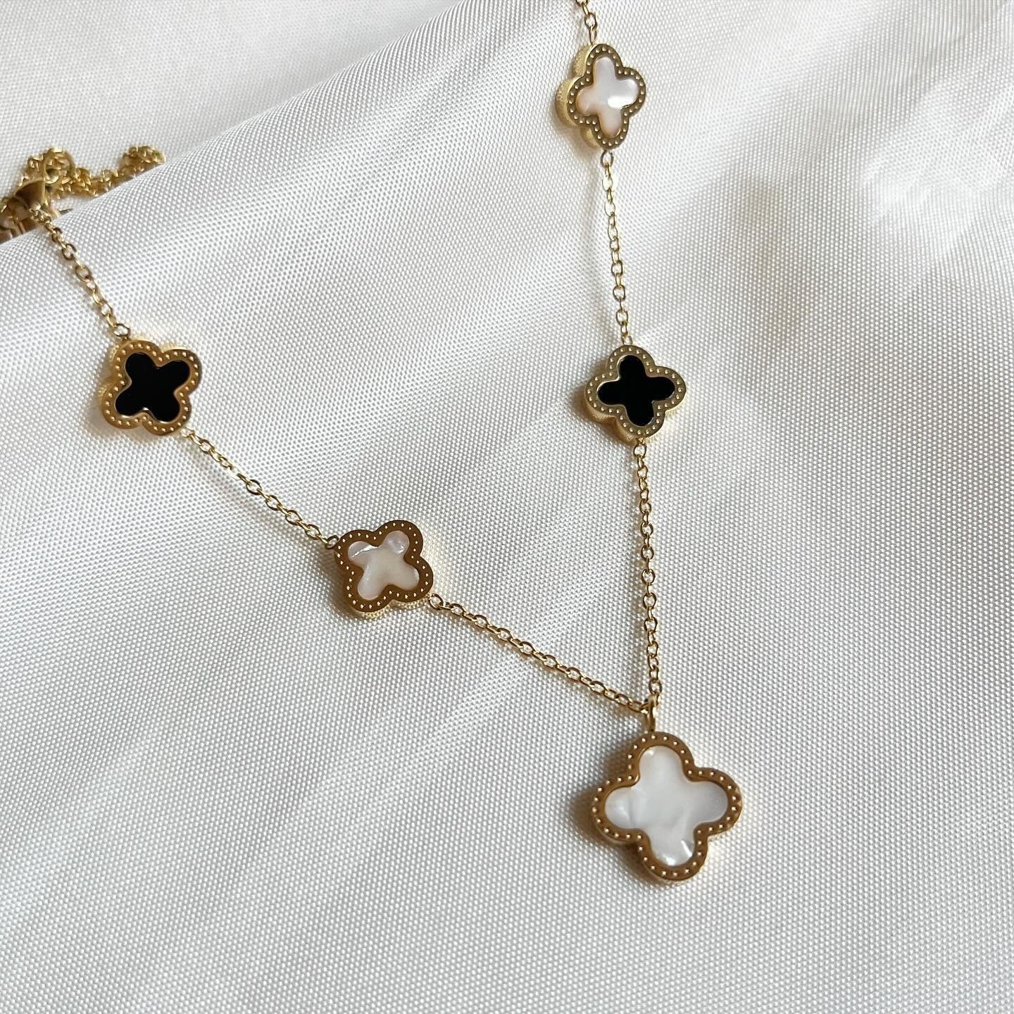 CLOVER SET WITH DOUBLE SIDED NECLACE