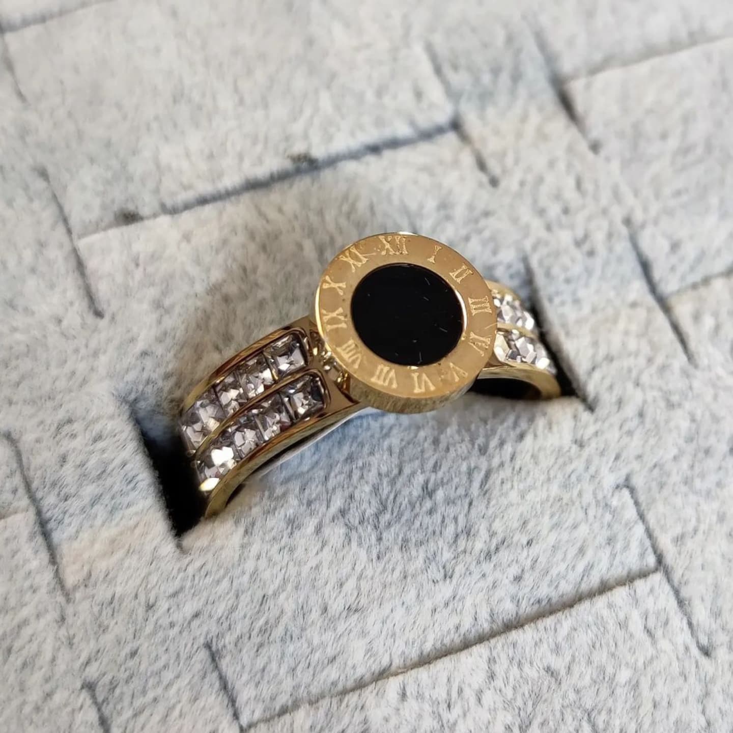 Circle Of Elegance Set With Ring