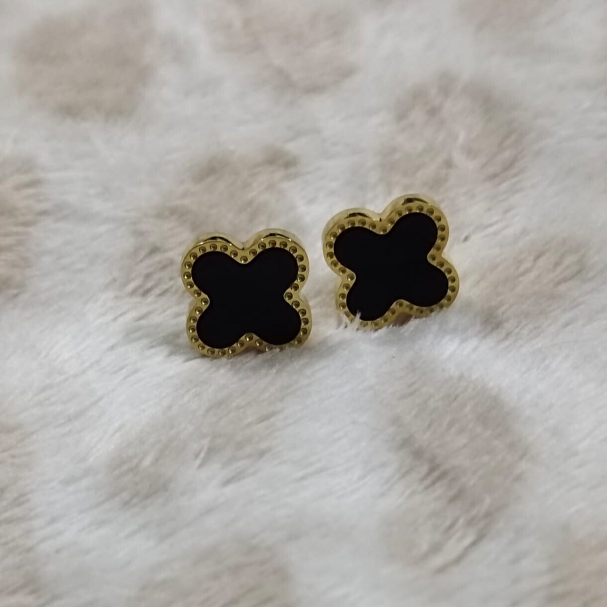 CLOVER SET WITH DOUBLE SIDED NECKLACE