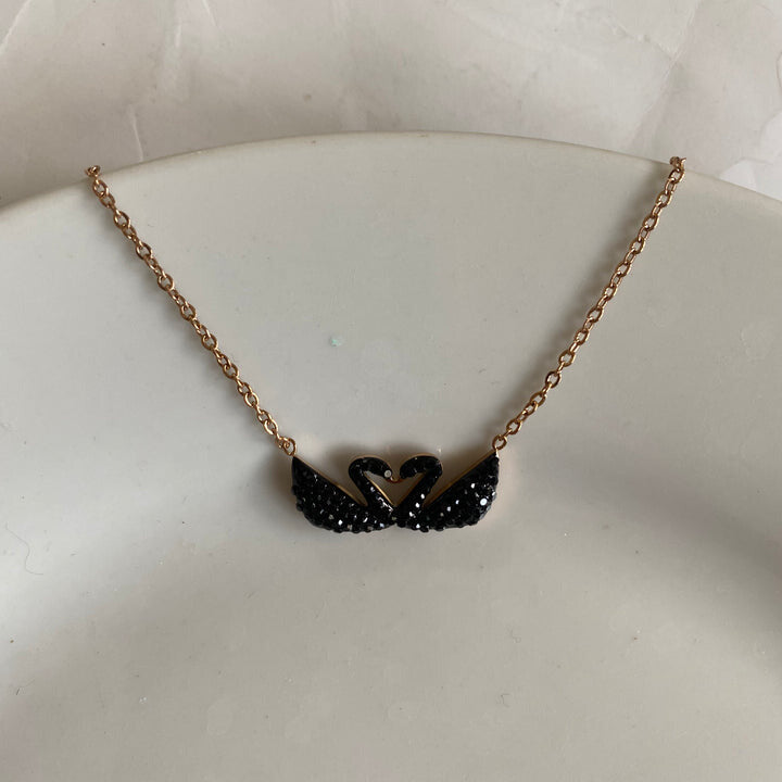 ELEGANT DOUBLE BLACK SWAN NECKLACE