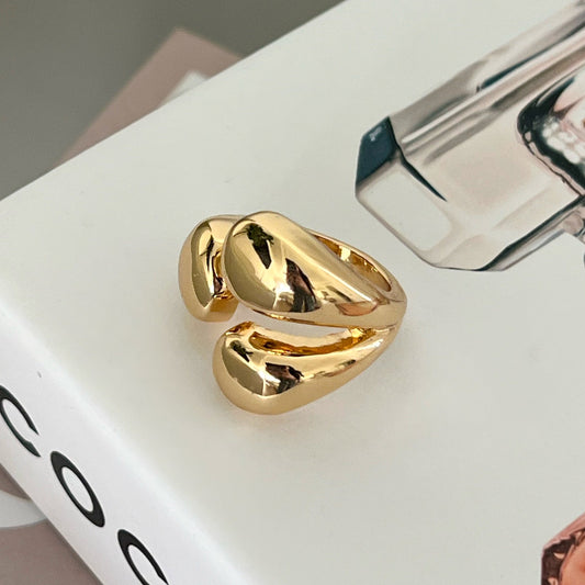 THERESE TRIPLET RING