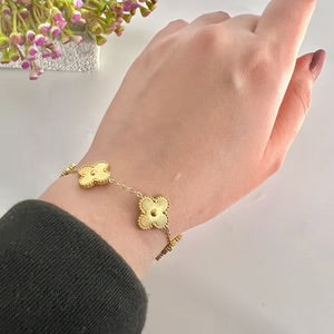 Golden clover Bracelet