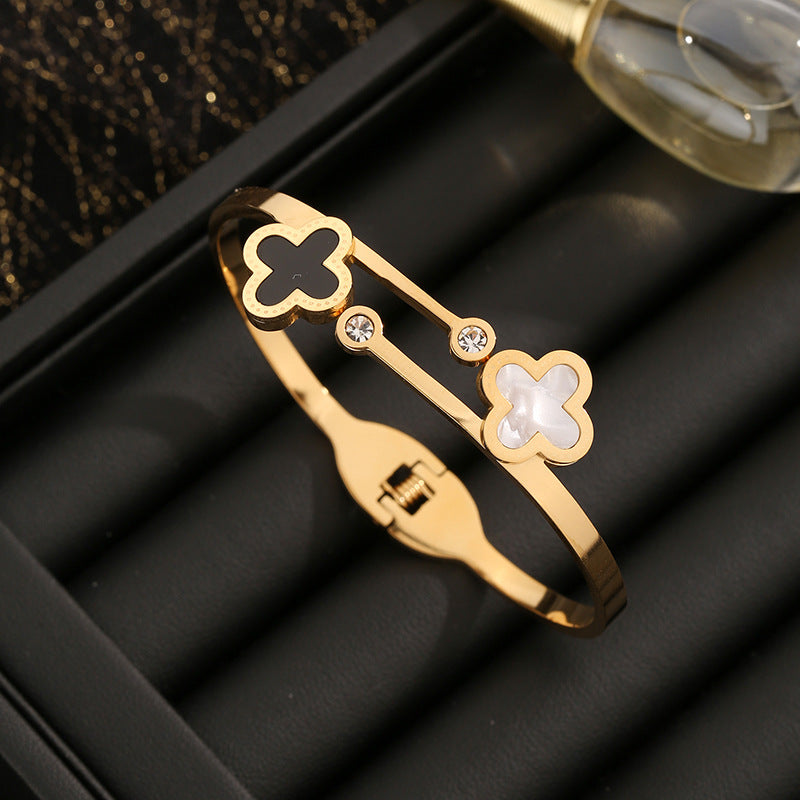 BLACK AND WHITE DOUBLE CLOVER BANGLE