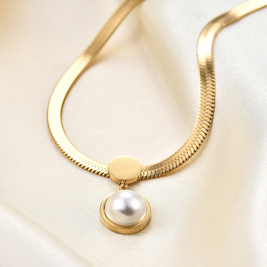 Snake Chain Round Pearl Pendant Necklace
