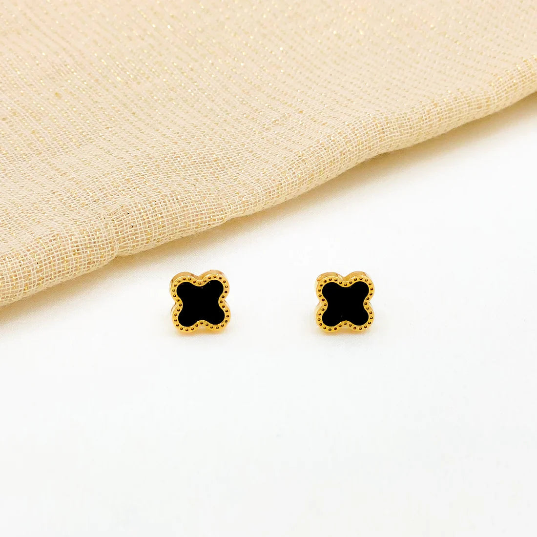BLACK CLOVER EARRINGS