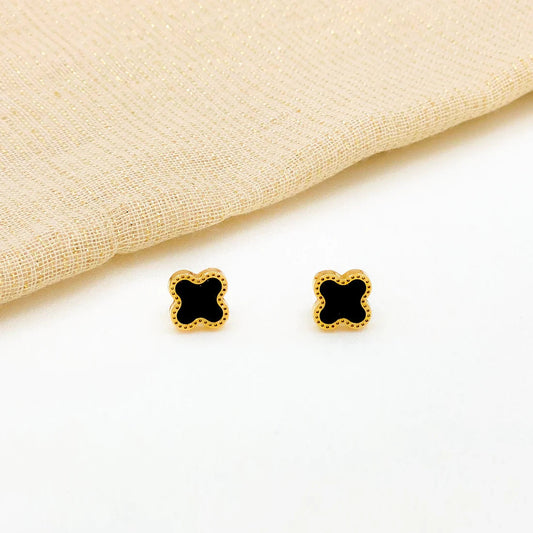 BLACK CLOVER EARRINGS