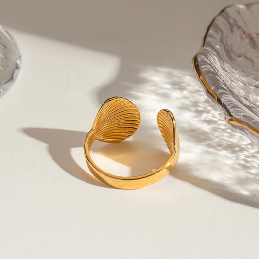 SEA SHELL TEXTURTED SCALLOP OPENING RING