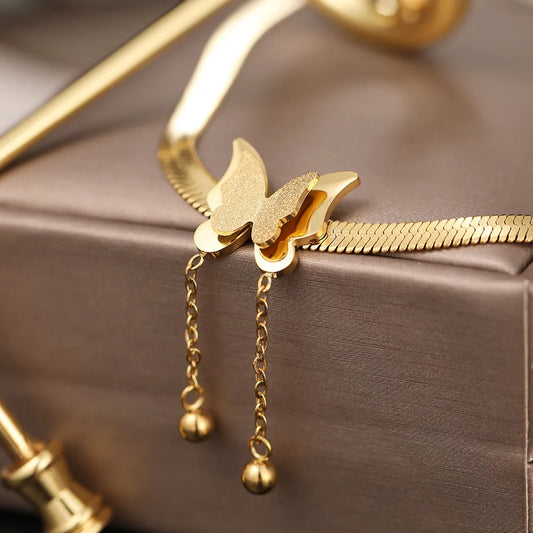 VINTAGE BUTTERFLY PENDANT