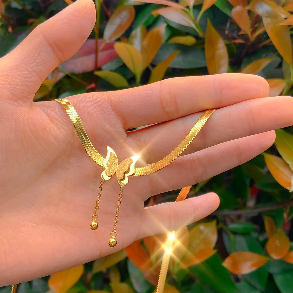 VINTAGE BUTTERFLY PENDANT