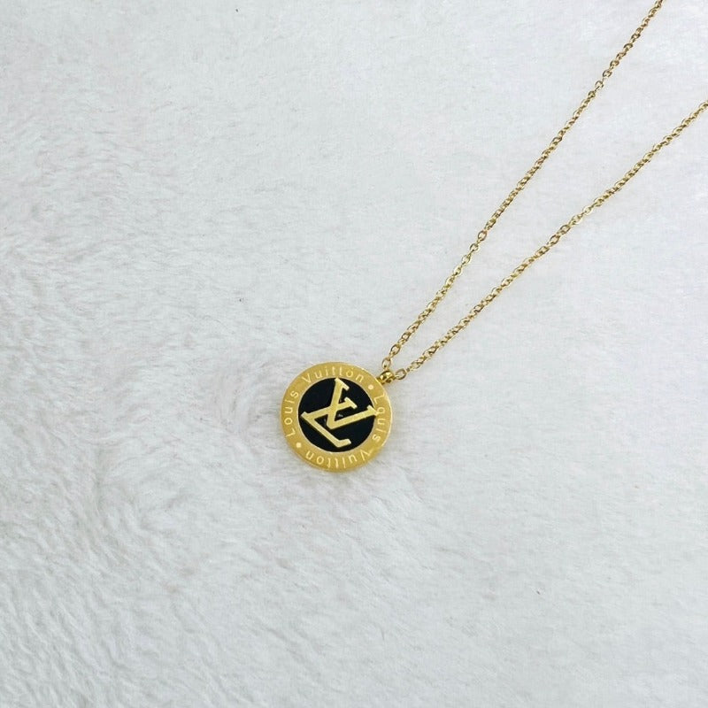 LV BLACK PENDANT*
