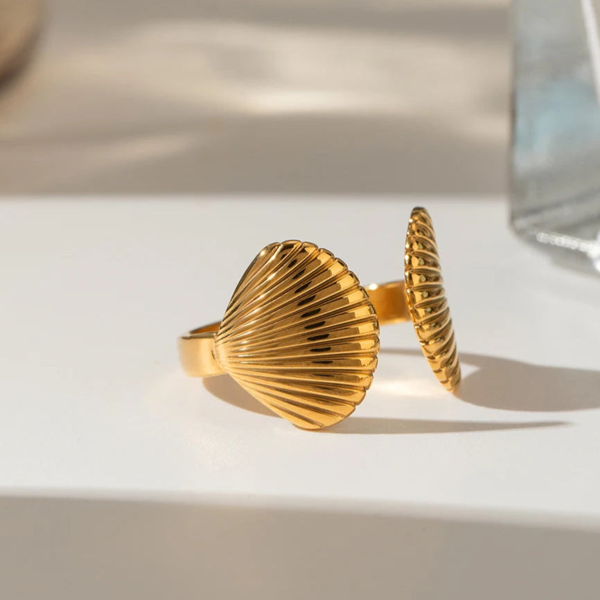 SEA SHELL TEXTURTED SCALLOP OPENING RING