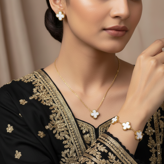WHITE CLOVER JEWELLERY SET
