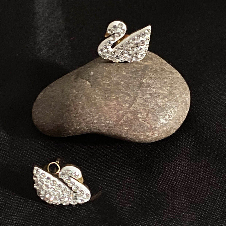 SILVER SWAN STUD EARRINGS