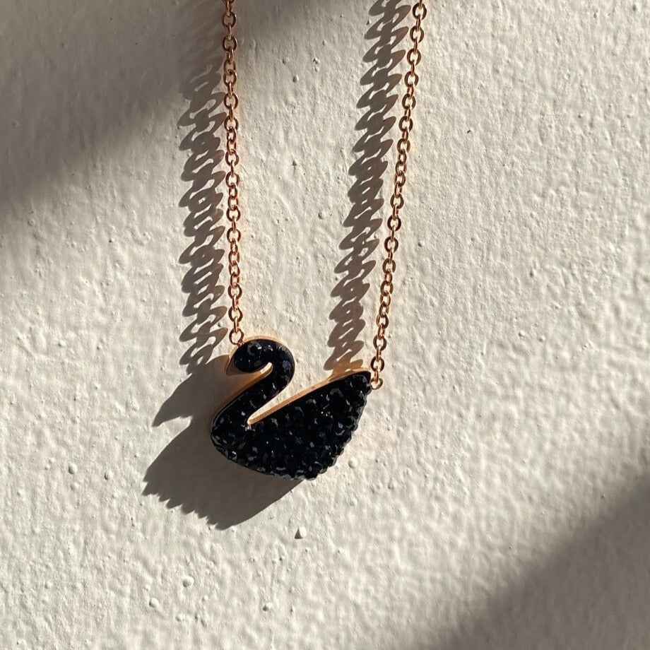 BLACK SWAN NECKLACE