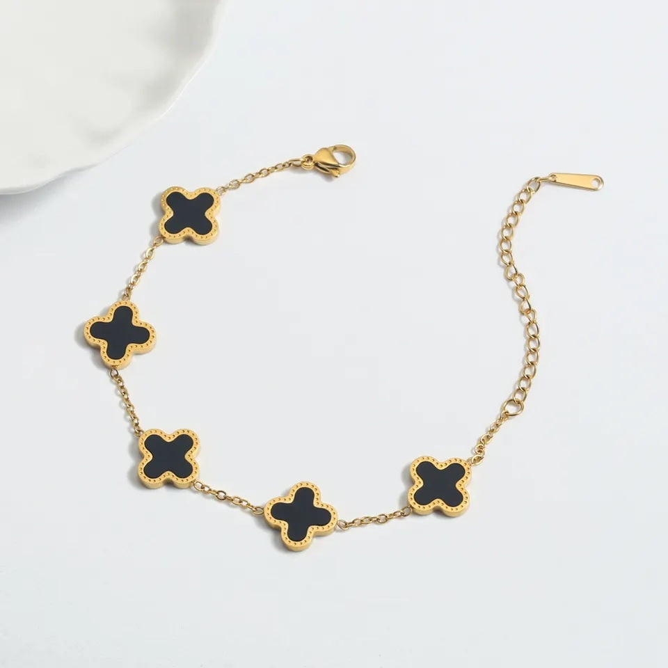 BLACK LEAF CLOVER BRACELET
