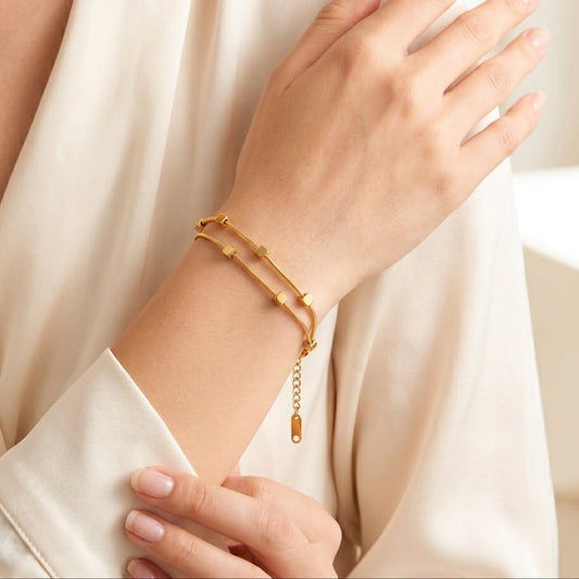 Minimalist Gold Cubes Bracelet