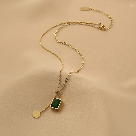 GREEN STONE EMERALD NECKLACE