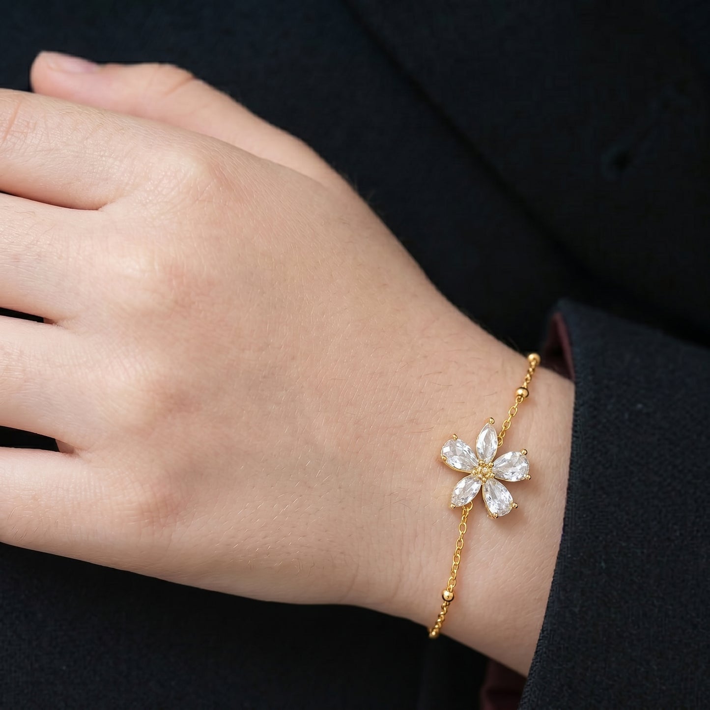 Sparkling Zircon Flower Bracelet