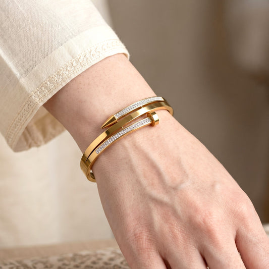 NAIL DIAMOND BANGLE