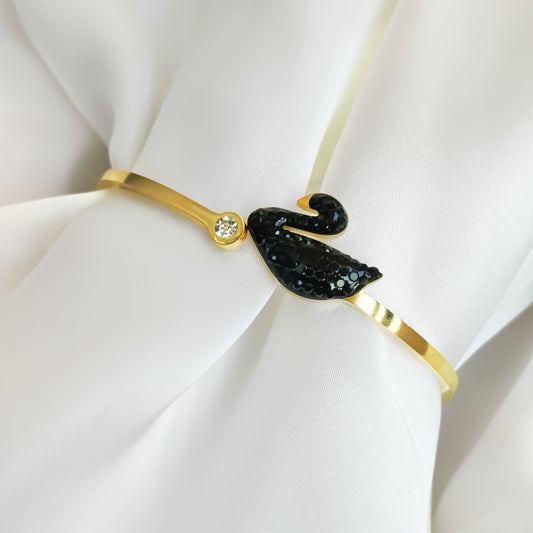 Elegant Stylish Design Golden Bracelet for Girls/Women