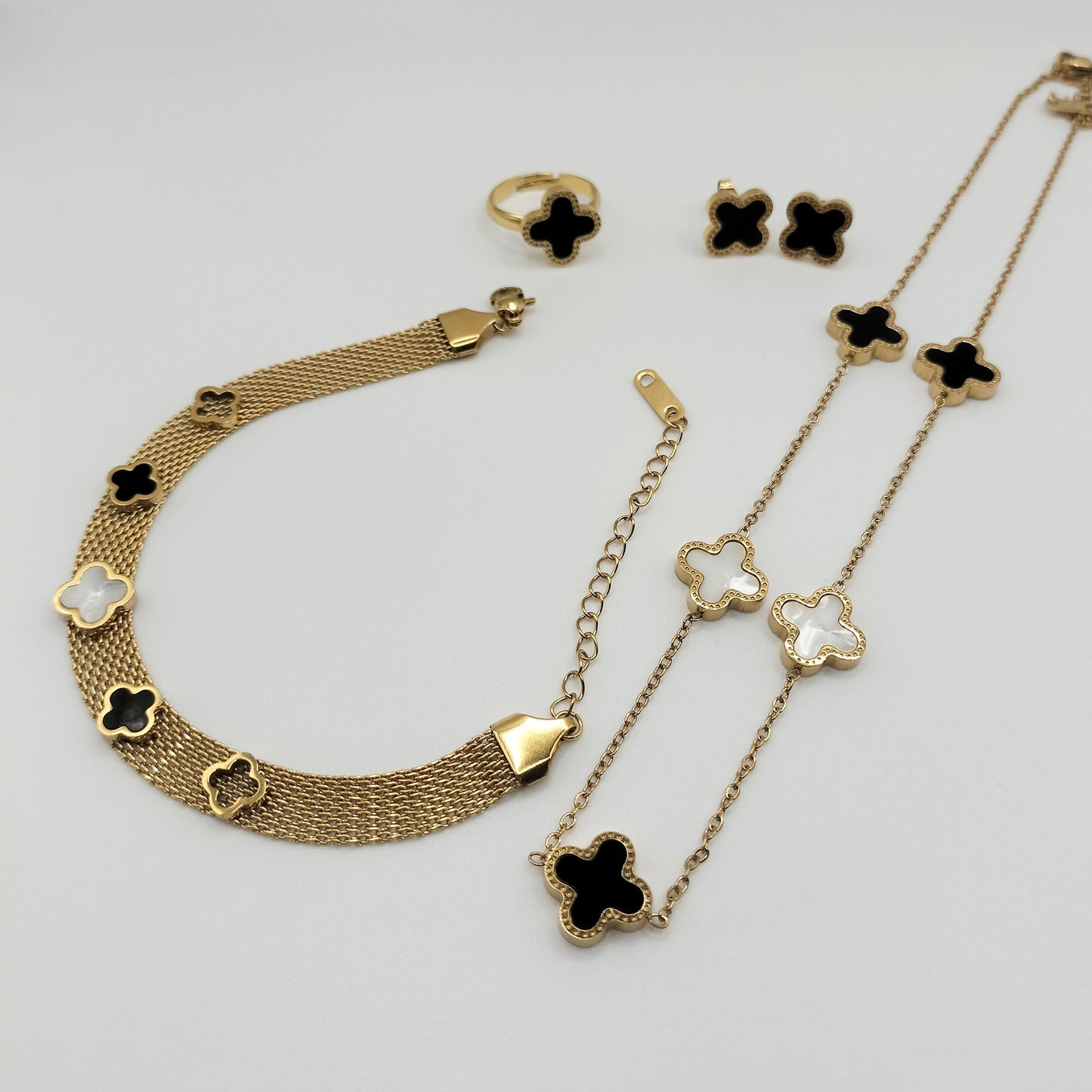 CLOVER SET WITH DOUBLE SIDED NECKLACE