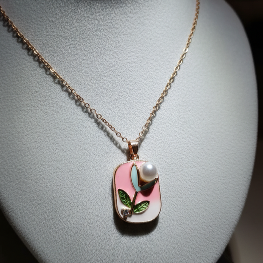 VINTAGE ROSE PEARL NECKLACE