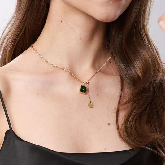 GREEN STONE EMERALD NECKLACE