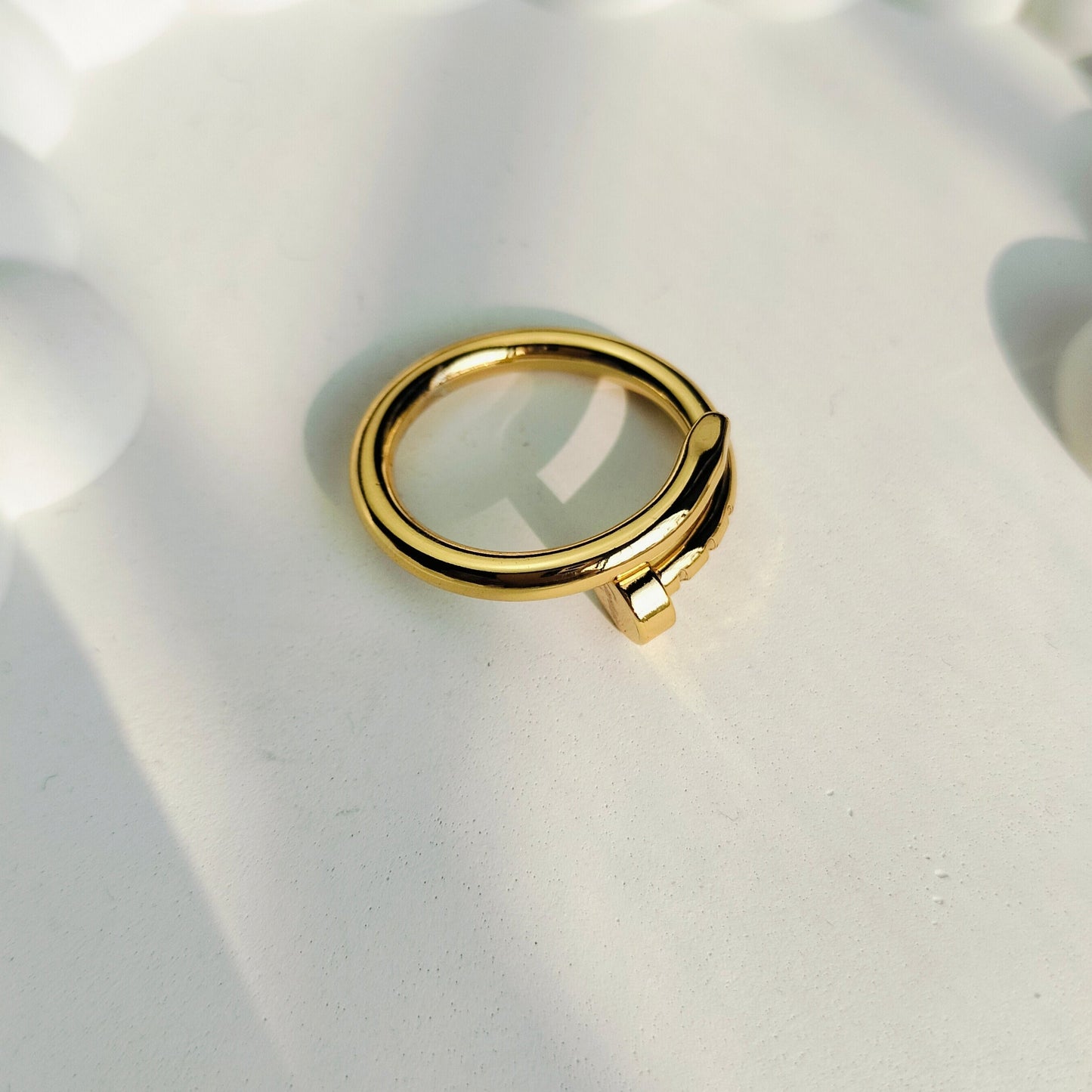 NAIL RING