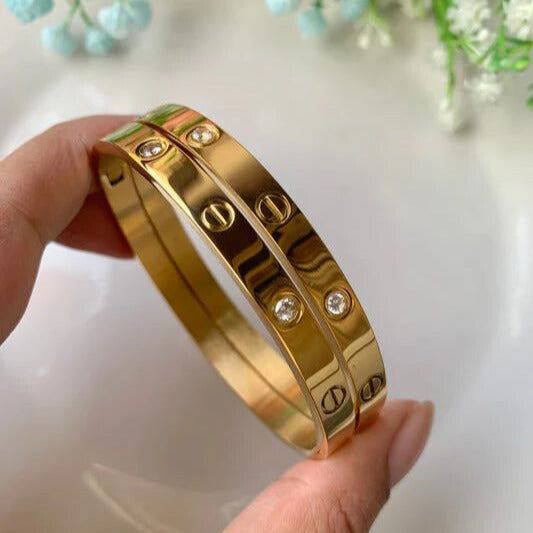 Stainless steel Love Bangle