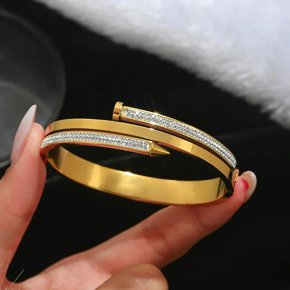 NAIL STAINLESS STEEL DIAMOND BANGLE
