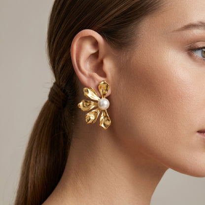 Aurelia Pearl Studs