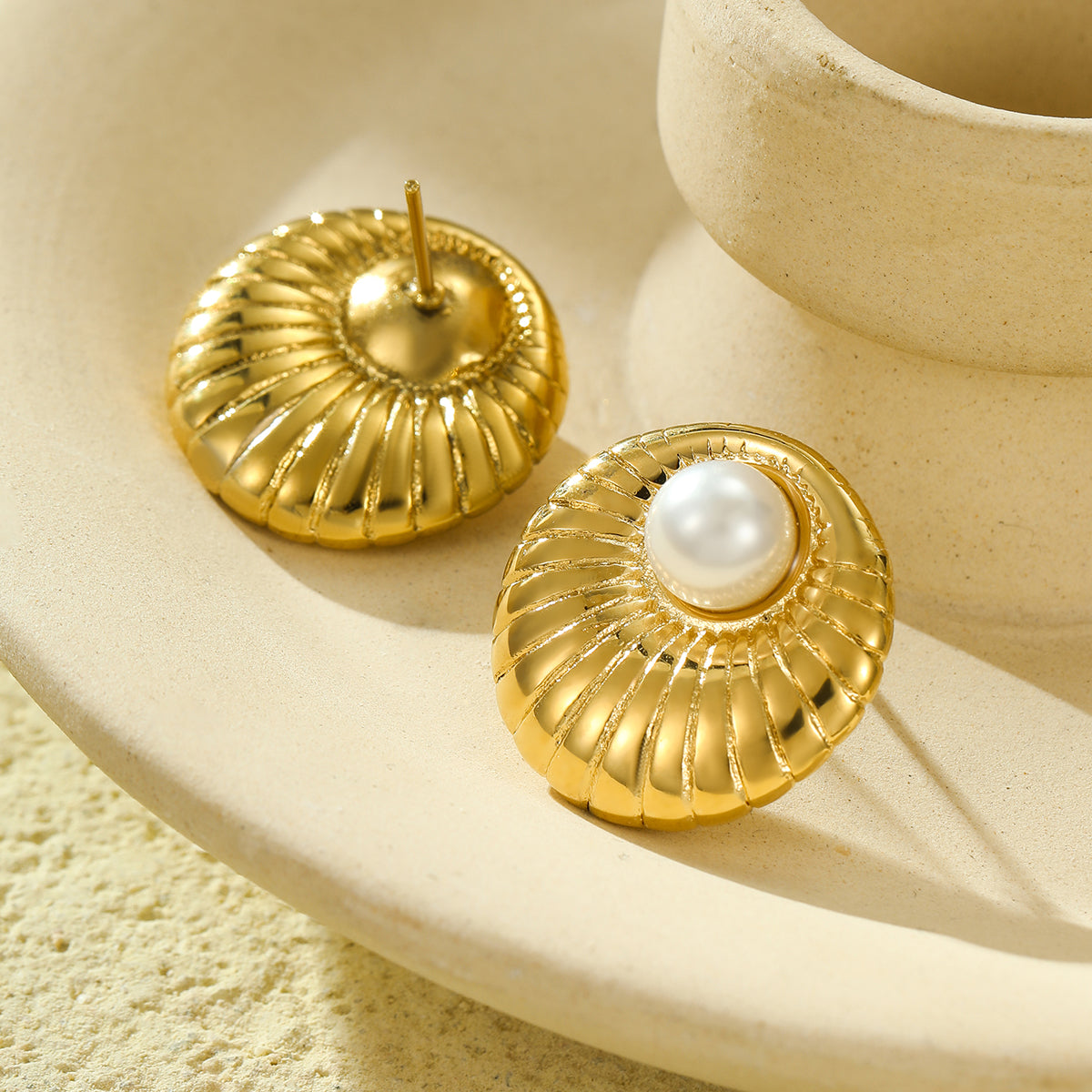 NATURAL SHELL PEARL HOOPS