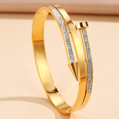 NAIL DIAMOND BANGLE