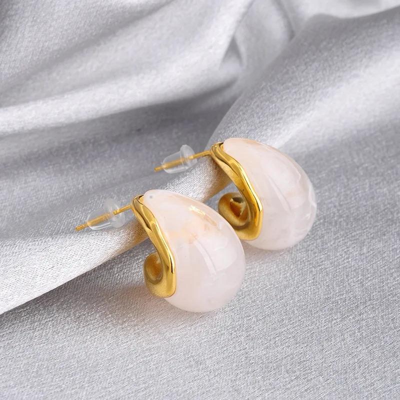 FAUX PEARL DECOR HOOPS