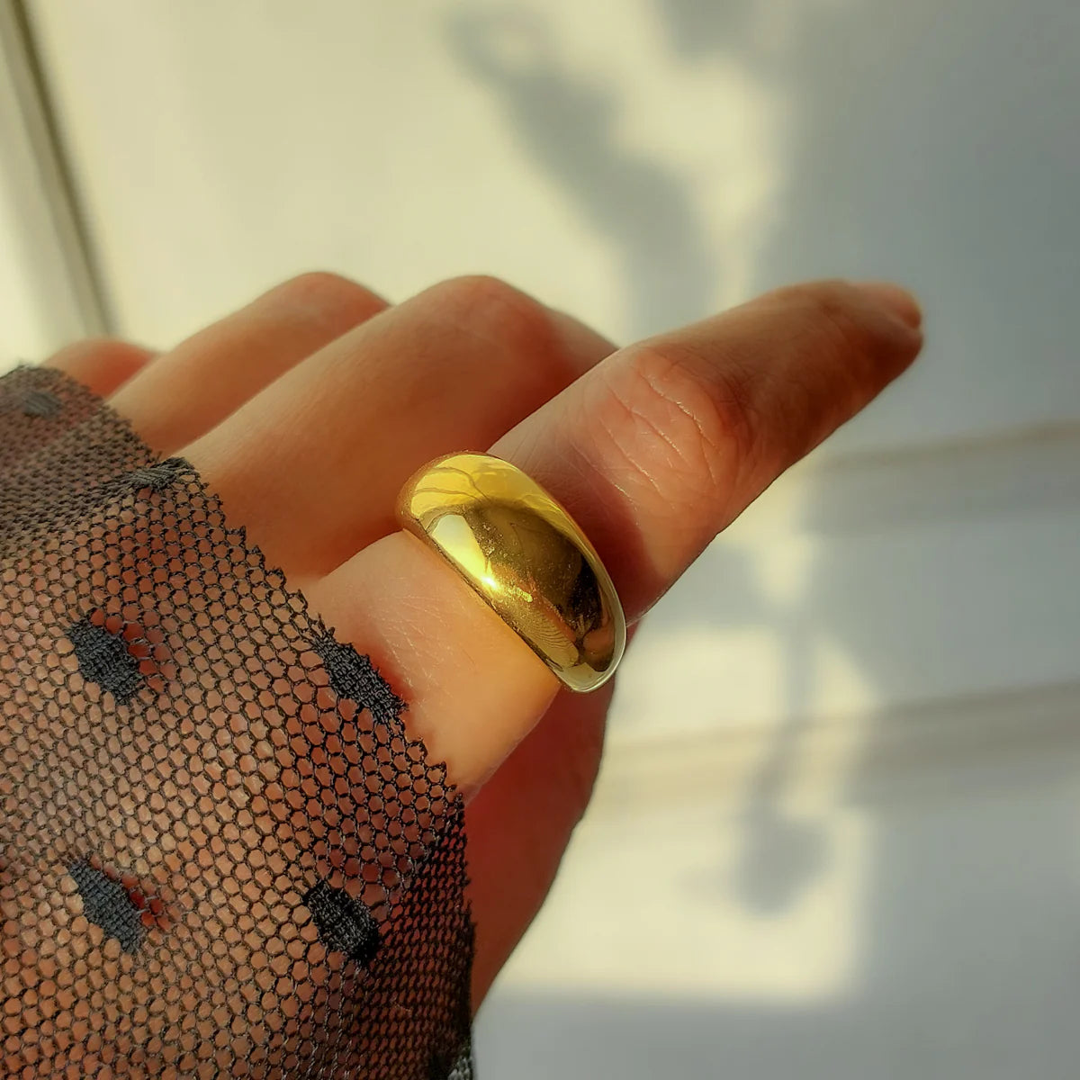 CROISSANT RING
