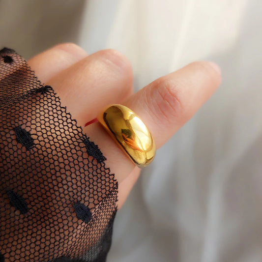 CROISSANT RING