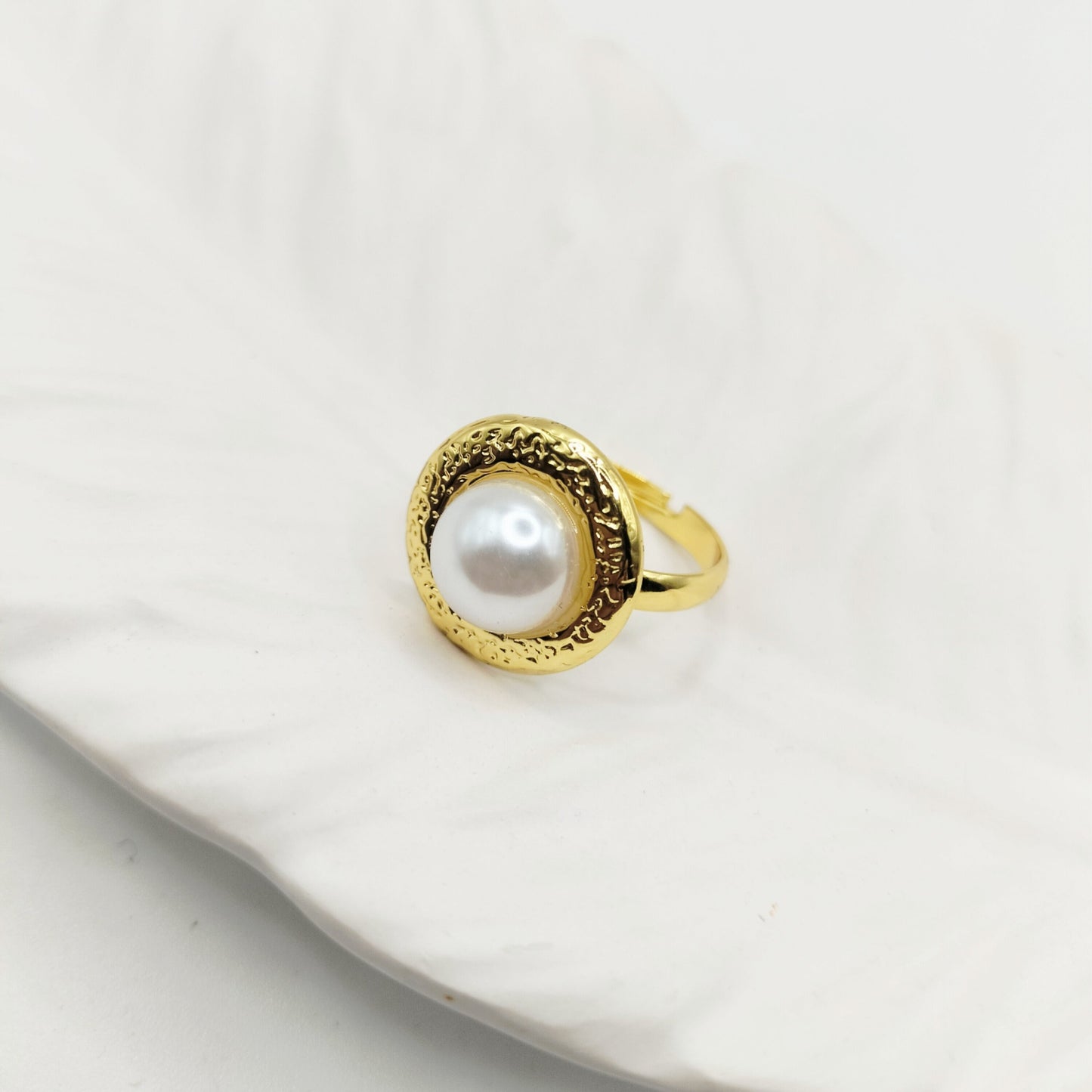 Halo Pearl Ring - Adjustable