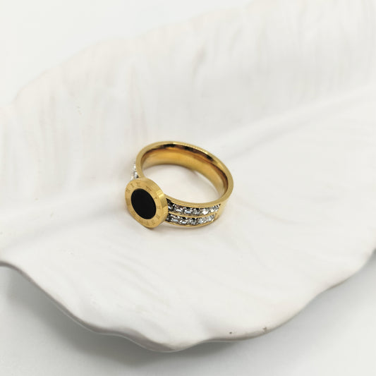 BLACK STONE RING