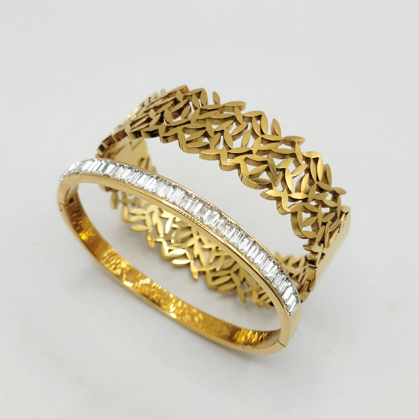 Deal Box Hollow Leaf & Dimond Bangle