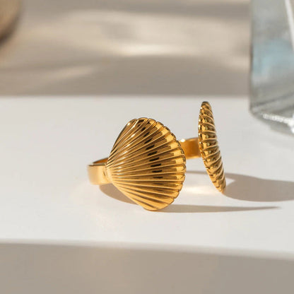 Mariana Shell Cuff Ring - Adjustable