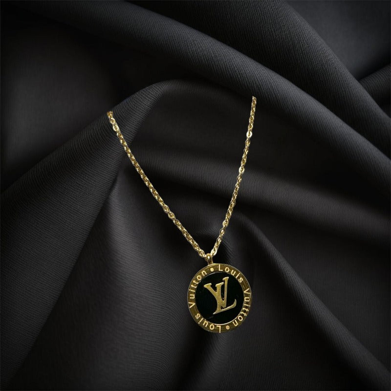LV BLACK PENDANT*