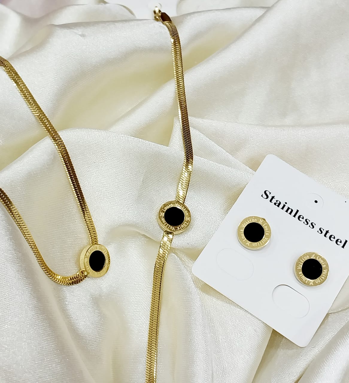 Stainless Steel Circle Of Elegance Set