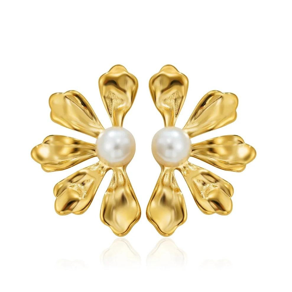 Aurelia Pearl Studs