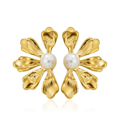 Aurelia Pearl Studs