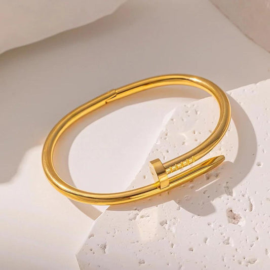 SET OF 3 ELEGANCE PIECES BANGLES AND BRACELET