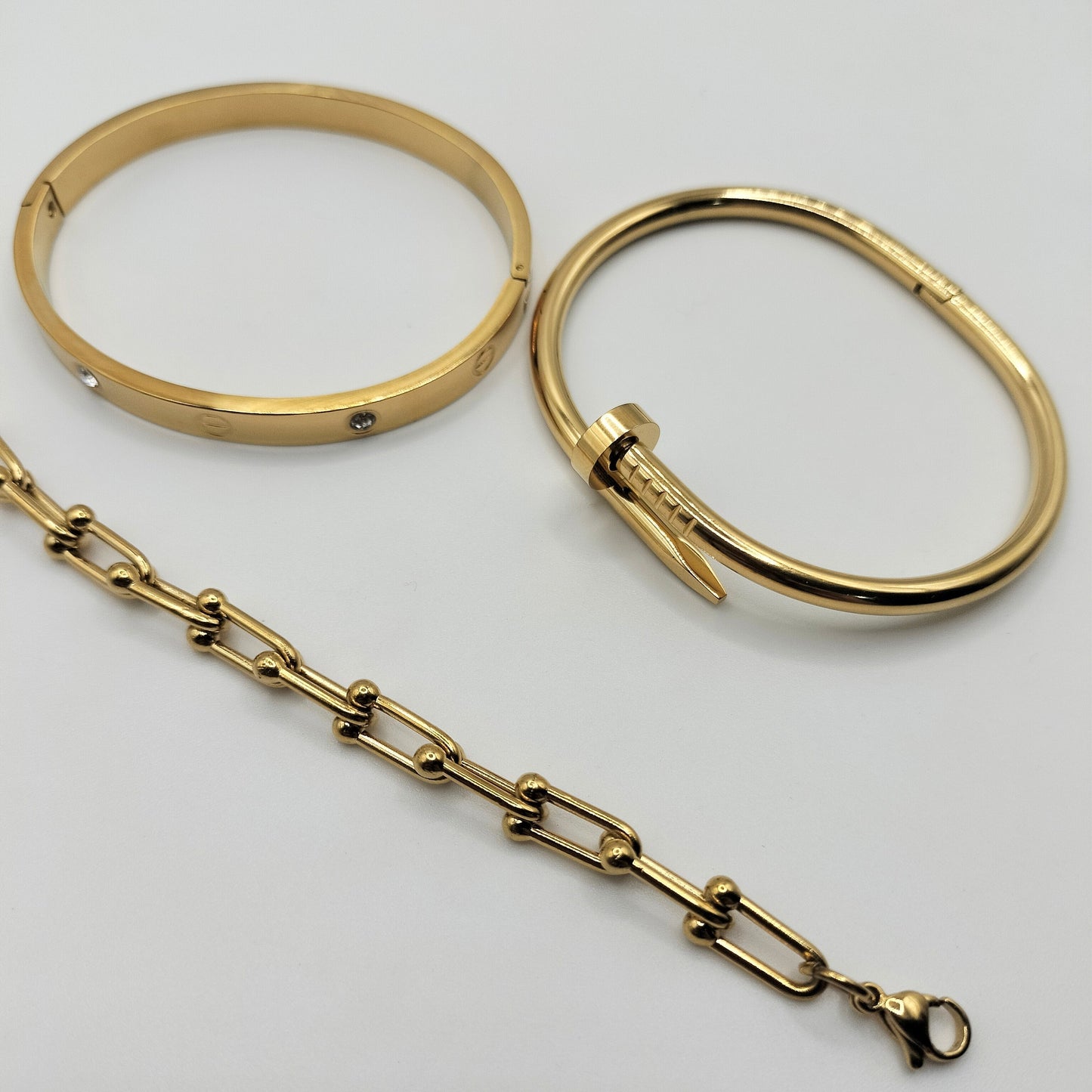SET OF 3 ELEGANCE PIECES BANGLES AND BRACELET