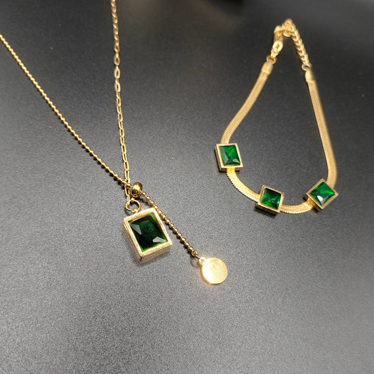 Green Stone pendant and bracelet set