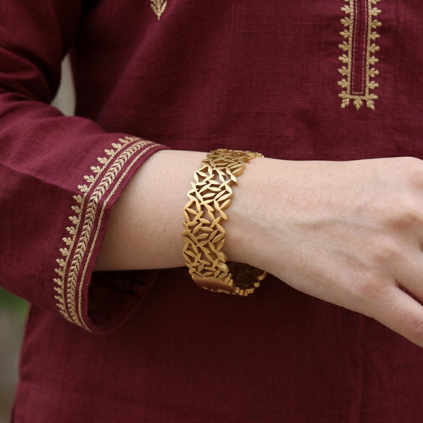 Hollow Leaf Bangle | Stainless Steel